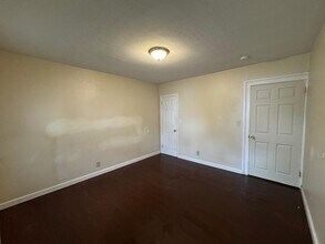 14 Court St, Unit 1 in West Haven, CT - Building Photo - Building Photo