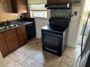412 73rd Ave in St Pete Beach, FL - Building Photo - Building Photo