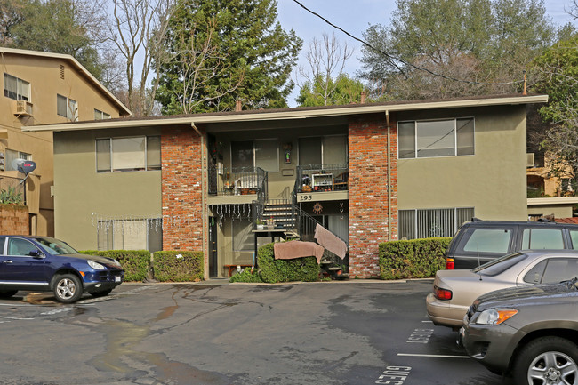 Placer Terrace in Auburn, CA - Building Photo - Building Photo