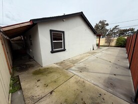 1709 Margaret Way in Ceres, CA - Building Photo