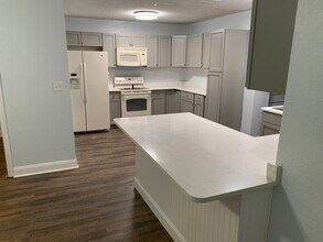 66 Lucky Dr in Ormond Beach, FL - Building Photo - Building Photo