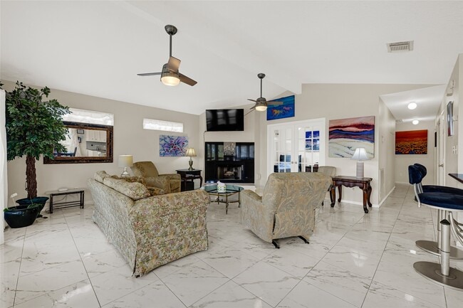 property at 1414 Bayshore Dr