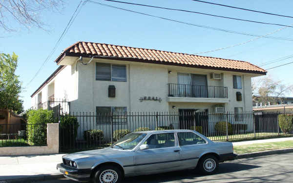 6941 Radford Ave in North Hollywood, CA - Building Photo - Building Photo