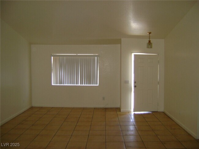 830 Padre Field Ct in North Las Vegas, NV - Building Photo - Building Photo