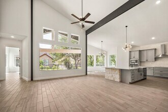 515 Free Rein in Horseshoe Bay, TX - Building Photo - Building Photo