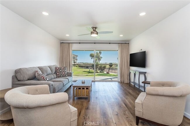 645 Sunfish Way in Port Hueneme, CA - Building Photo - Building Photo