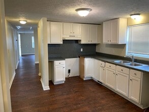 76 E Howard St NW in Kingston, GA - Building Photo - Building Photo