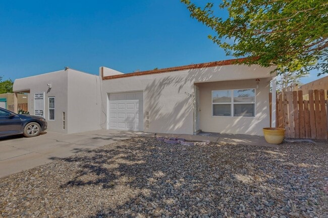 5109 Redlands Rd NW