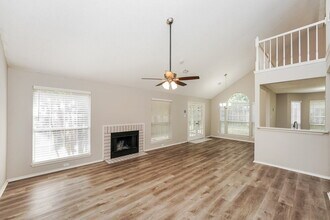 809 Clover Hill Ln in Cedar Hill, TX - Building Photo - Building Photo