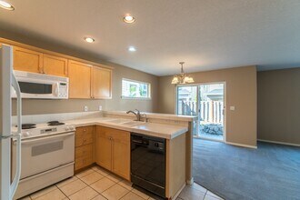 6539 NW Mcgregor Terrace in Portland, OR - Building Photo - Building Photo