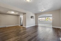 226 W Garden Park Dr in Orem, UT - Building Photo - Building Photo