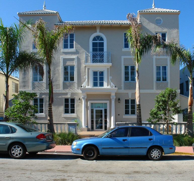 Westchester Apartments in Miami Beach, FL - Building Photo