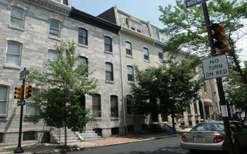 2223 Locust St in Philadelphia, PA - Foto de edificio - Building Photo