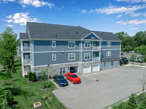 Parkway Luxury Apartments in Amherst, NY - Building Photo - Building Photo