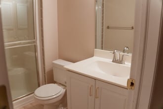 586 Regal Pk NE in Calgary, AB - Building Photo - Building Photo