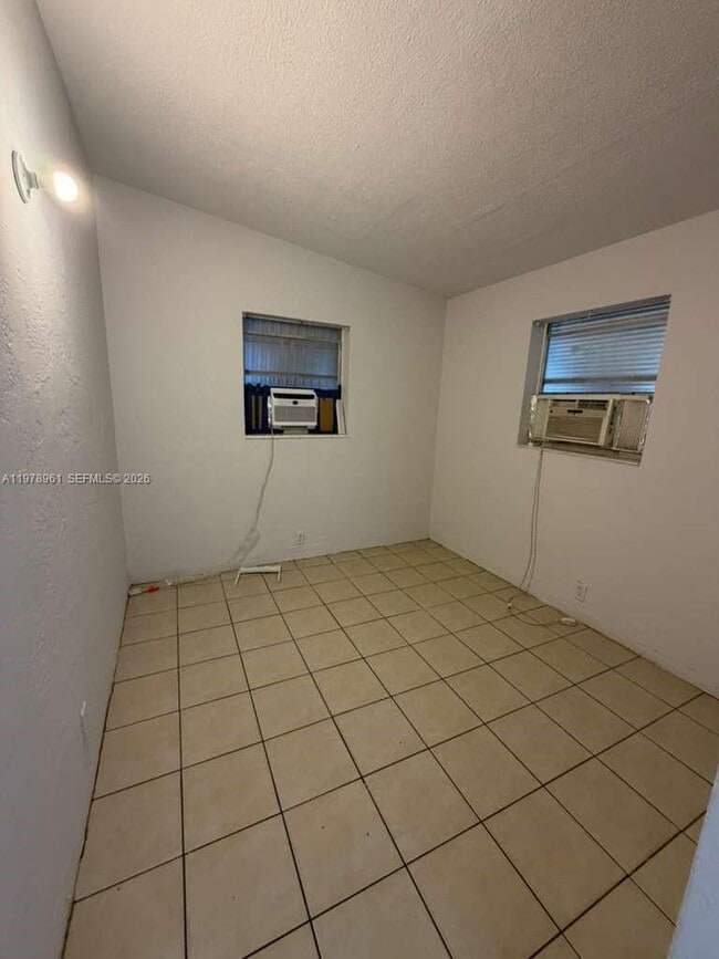 132 NE 70th St in Miami, FL - Building Photo - Building Photo
