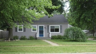 1206 E St Andrews Rd in Midland, MI - Building Photo