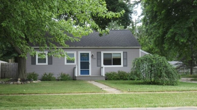 property at 1206 E St Andrews Rd