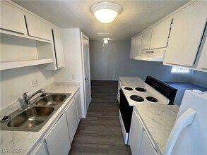 1351 Dorothy Ave in Las Vegas, NV - Building Photo - Building Photo
