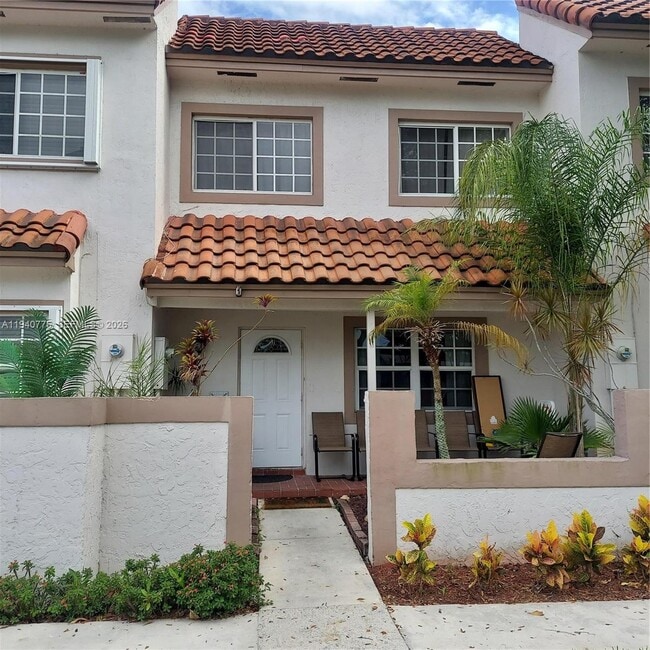 9537 NW 42nd St in Sunrise, FL - Building Photo - Building Photo