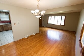 651 N Kenilworth Ave in Elmhurst, IL - Building Photo - Building Photo