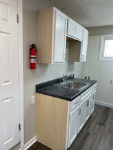 4900 Kutztown Rd, Unit 1 in Temple, PA - Foto de edificio - Building Photo