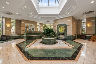 112-01 Queens Blvd in Queens, NY - Building Photo - Building Photo