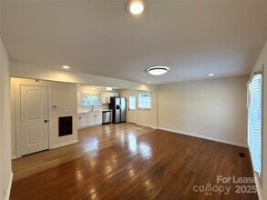 200 Skyland Ave in Charlotte, NC - Building Photo - Building Photo