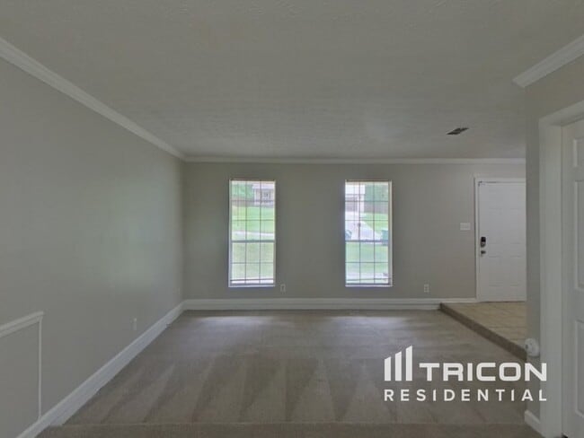 5242 Selene Dr in Stone Mountain, GA - Building Photo - Building Photo