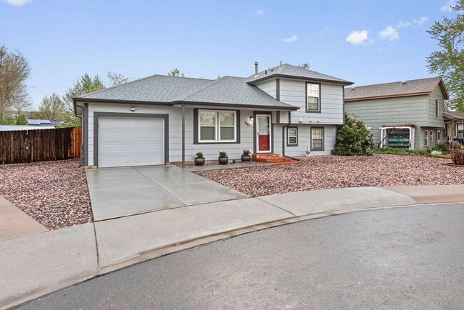 property at 1040 Rochester Ct