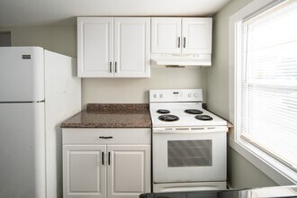 36 Farm St in Troy, NY - Building Photo - Building Photo