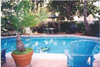 1390 Ocean Dr in Miami Beach, FL - Building Photo - Building Photo