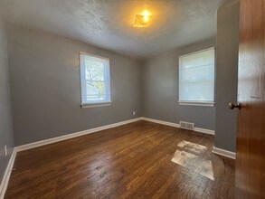 7114 Curtis Ave in St. Louis, MO - Building Photo - Building Photo