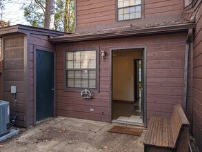 1220 High Rd in Tallahassee, FL - Building Photo - Building Photo