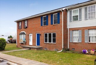 513 Buckingham Dr in Stephens City, VA - Building Photo - Building Photo