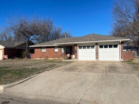 1331 Denison Dr in Norman, OK - Building Photo