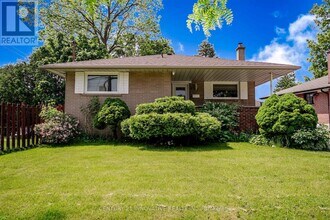 73 Thornbeck Dr in Toronto, ON - Building Photo - Building Photo