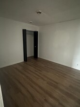 104 W Michigan St in Lagrange, IN - Foto de edificio - Building Photo