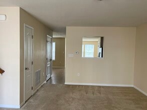 325 Falcon Run in Morgantown, WV - Building Photo - Building Photo