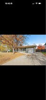 3352 S Holland Way in Lakewood, CO - Building Photo