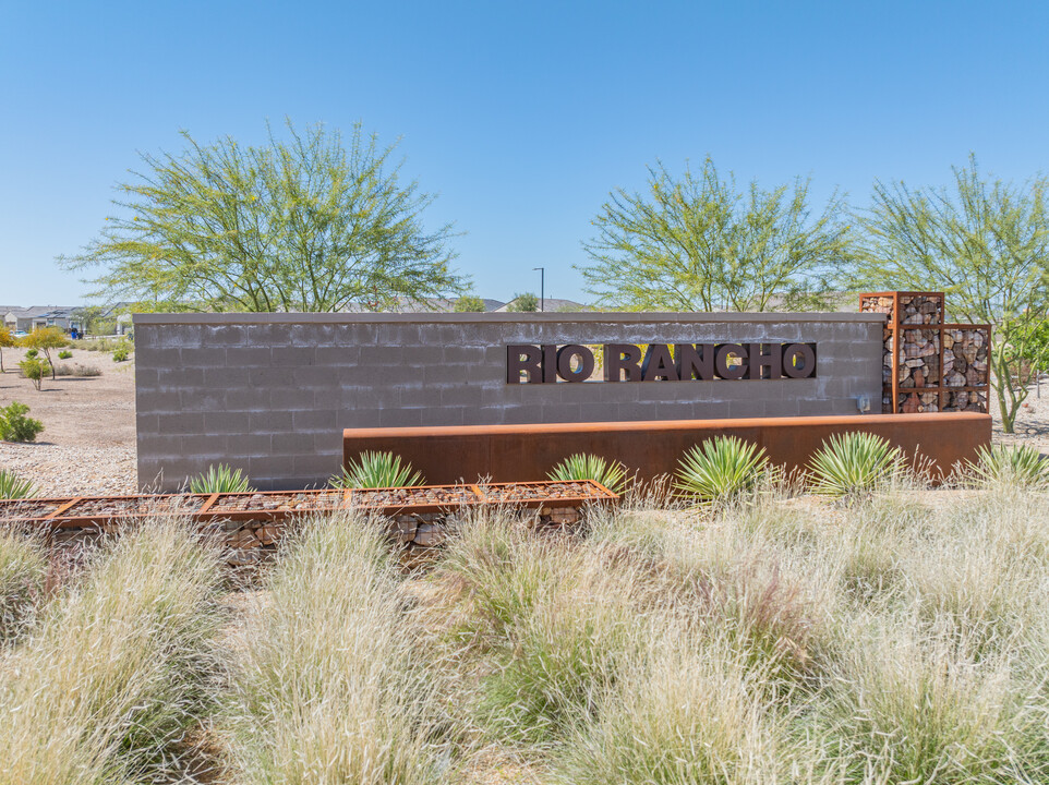 SFR Development Seasons at Rio Rancho in Surprise, AZ - Building Photo