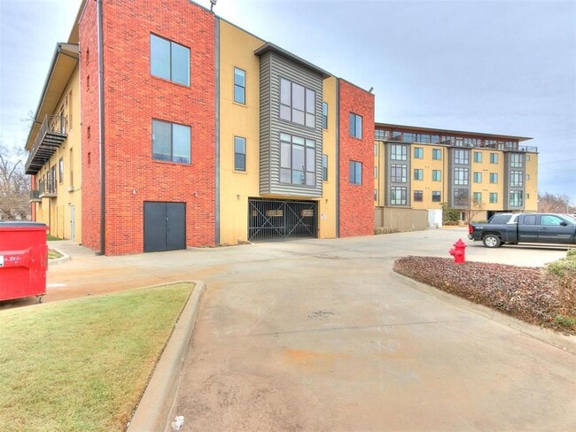 property at 401 Boyd St