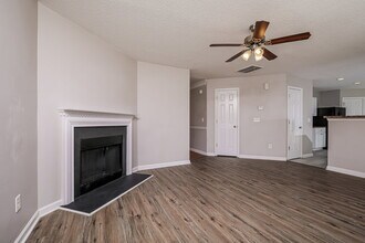 7252 Great Laurel Dr in Raleigh, NC - Building Photo - Building Photo