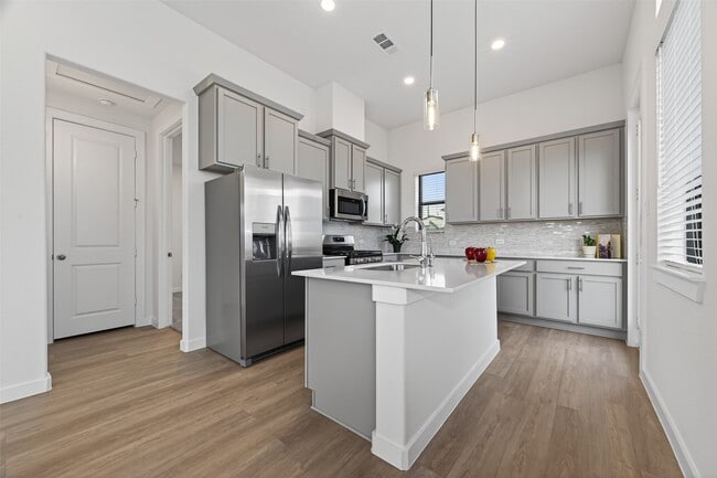 property at 1213 Mercantile St