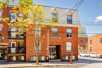 870-890 Charlevoix Rue in Montréal, QC - Building Photo - Building Photo