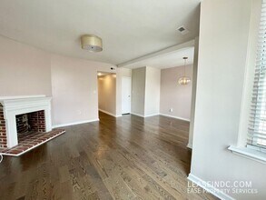 207 R St NW in Washington, DC - Building Photo - Building Photo