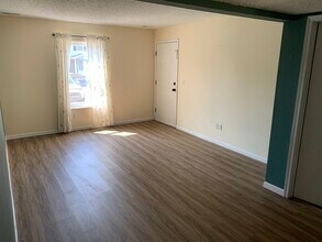 822 Highland Hill Ct in St. Peters, MO - Building Photo - Building Photo