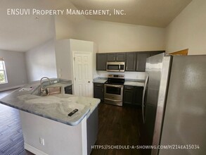 2232 Fairview Rd in Spring Hill, FL - Building Photo - Building Photo
