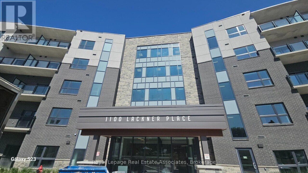 1100 Lackner Pl in Kitchener, ON - Building Photo