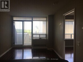 153-1153 Beecroft Rd in Toronto, ON - Building Photo - Building Photo